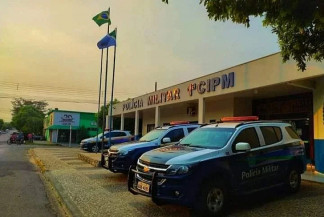 Polícia Militar aborda motociclista por direção perigosa em Bonito