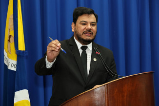 Com 180 assinaturas Marcelo Mourão vai em busca do recapeamento do Maracanã