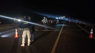 Criança de 6 anos solta da mão do pai e ao atravessar rodovia morre atropelada