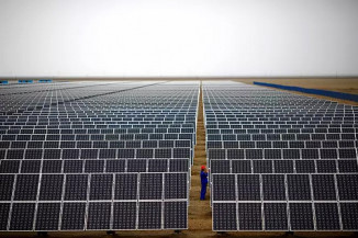 Parque de energia solar na China 16/09/2013 REUTERS/Carlos Barria/File Photo