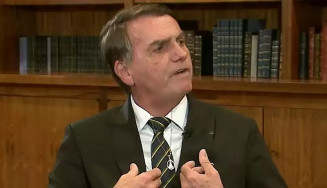 Bolsonaro chama signatários da carta pela democracia de "cara de pau" e "sem caráter"