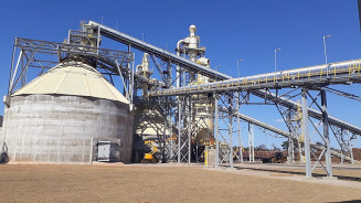 Com investimentos de R$ 675 milhões fábrica de MDF, em Água Clara, chega para 'brigar' com gigantes do setor