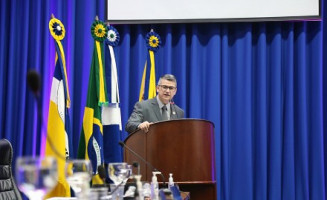 Fabio Luis questiona atraso de 4 meses nos salários de médicos da UPA e HV