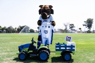 Cruzeiro estampa uniforme com marca do agronegócio