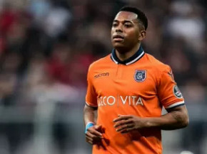 Itália pede ao Brasil extradição de Robinho, condenado por estupro