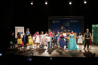 Primeira noite do REMEFEST lota o Teatro Municipal de Dourados