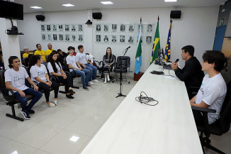 Jovens lançam site que intermedia doações para instituições carentes