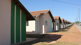 Câmara derruba veto a projeto que isenta de taxas projetos de habitação para famílias de baixa renda