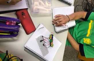 Aula de robótica e projeto “Óleo velho vira sabão” são realizadas na EE Olinda Conceição Teixeira Bacha