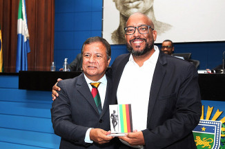 Jornalista Cassius Morais e outras personalidades recebem homenagem "Zumbi dos Palmares" na ALMS