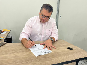 Prefeito assina convênio de R$ 1 milhão para reestruturação da Ronda Escolar