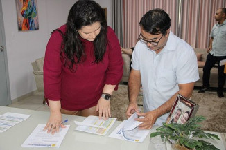 SIMTED de Naviraí realiza reunião com Prefeita Rhaiza e Gerente de Educação e Cultura Tatiane