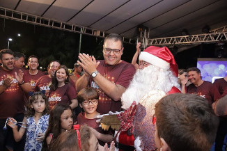 Dourados Brilha reúne milhares de pessoas na noite de lançamento