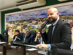 Gilberto Segóvia é eleito presidente da Câmara de Caarapó