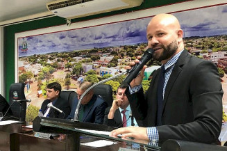 Gilberto Segóvia é eleito presidente da Câmara de Caarapó