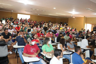 Dourados entrega autorizações do programa Lotes Urbanizados beneficiando 124 famílias