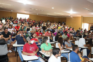 Dourados entrega autorizações do programa Lotes Urbanizados beneficiando 124 famílias