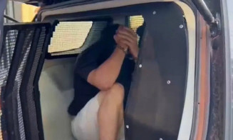 Homem é preso suspeito de abusar sexualmente de 14 crianças em sala de aula