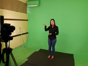 Câmara pode votar projeto que regulamenta profissão de tradutor de Libras