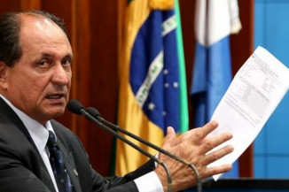 Deputado Zé Teixeira solicita ambulância para atender famílias de Bodoquena