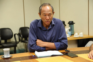 Vereador Elias Ishy faz pente fino na educação