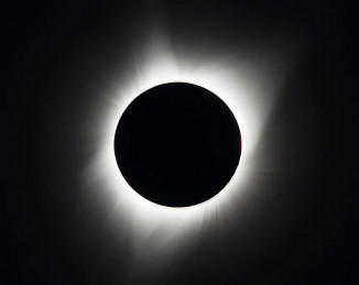 Eclipse solar total é visto no Oregon, nos Estados Unidos, em foto de 21 de agosto de 2017. — Foto: NASA/Aubrey Gemignani