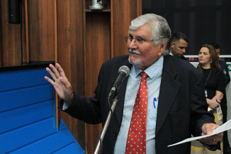 Zeca do PT solicita estudos para implantação de Clínica de Hemodiálise em Amambai