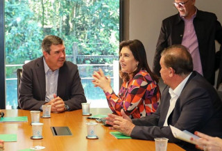 Ministra Simone Tebet promete destravar obras em MS até fim do ano