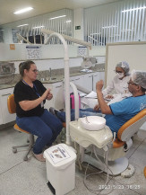 Em parceria com a CIL,  pacientes surdos são atendidos na clínica odontológica da Unigran