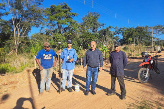 Vereador Professor Alziro fiscaliza e cobra agilidade em obras de infraestrutura em Bodoquena