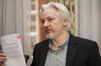Centrais sindicais e movimentos populares pedem a Lula asilo político a Assange