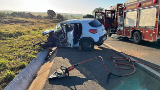 Acidente fatal entre carro e caminhão mata homem na BR-163, em Campo Grande