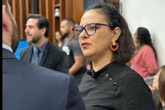 Deputada Gleice Jane faz alerta sobre atrasos de remédios para doenças raras