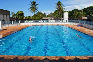 UFGD abre novas turmas para aulas gratuitas de natação e hidro