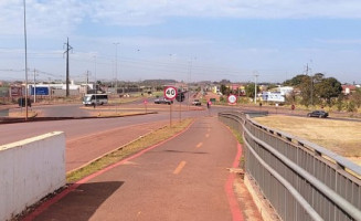 Vereadora Tania Cristina busca melhorias na passarela do trevo do DOF