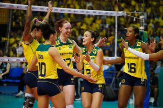 Brasil vence Peru é campeão antecipado do Sul-Americano