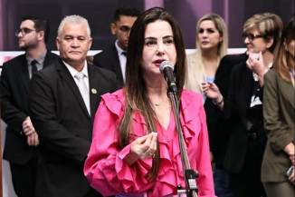 Mara Caseiro solicita construção de casas populares para Inocência