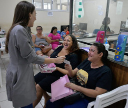 Aquidauana: Pacientes do CEM participam de palestra do Outubro Rosa