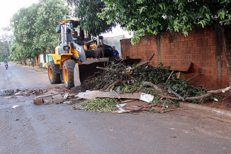 Prefeitura de Naviraí mantém cronograma de mutirões de limpeza nos bairros da cidade