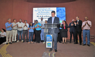 Riedel assina convênio de R$ 4,8 milhões com 26 entidades sociais