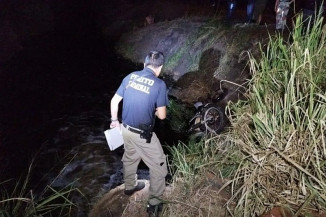 Motociclista perde controle da direção, cai em vala e morre afogado em Itaporã