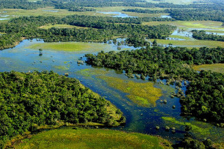 Turistas estrangeiros deixam no Brasil volume recorde de US$ 6,9 bi
