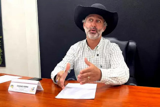 PF toma caminhonete do prefeito Juliano Ferro, o "mais louco do Brasil", em operação contra o narcotráfico