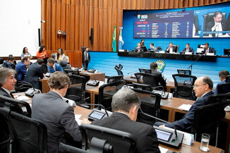 A toque de caixa, deputados aprovam 81 proposições na ALEMS