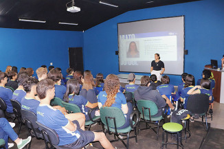“Jovens e trabalho:  inserção e reflexões para o futuro” é tema de bate papo em escola da Capital