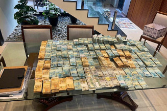 PF apreende R$ 2,7 milhões em dinheiro vivo na casa de desembargador aposentado Siqueira Cardoso
