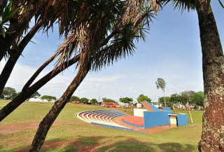 Praça do Cinquentenário terá noite de folk e blues em Dourados