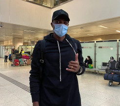 Ex-Galo, Jemerson chega ao Brasil para jogar no Corinthians