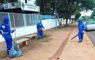 Prefeitura leva mutirão de limpeza aos bairros de Dourados