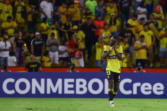 Corinthians sofre 'apagão' e leva 3 a 0 do Barcelona do Equador